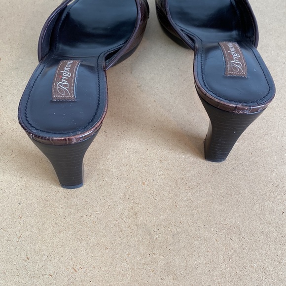 Brighton Leather Sandals with silver tone accents. Size 10 - Picture 4 of 10